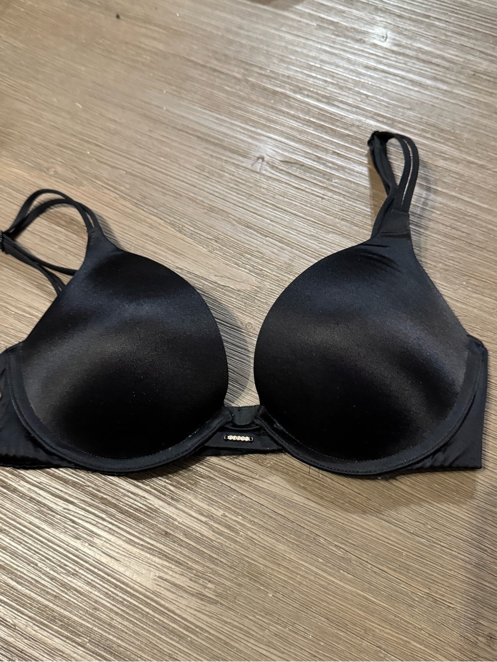 Victoria's Secret Black Smooth Push-Up Adjustable Straps Very Sexy  Bra